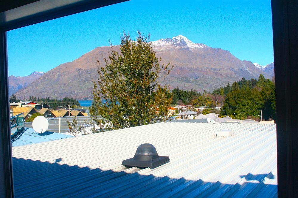 Caples Court Motel & Apartments Queenstown Exterior photo