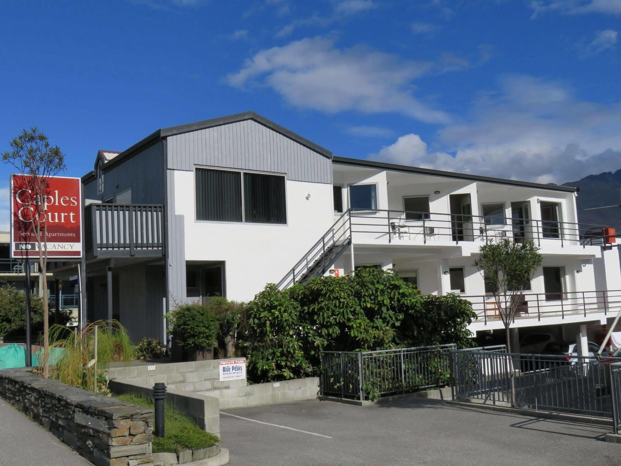 Caples Court Motel & Apartments Queenstown Exterior photo
